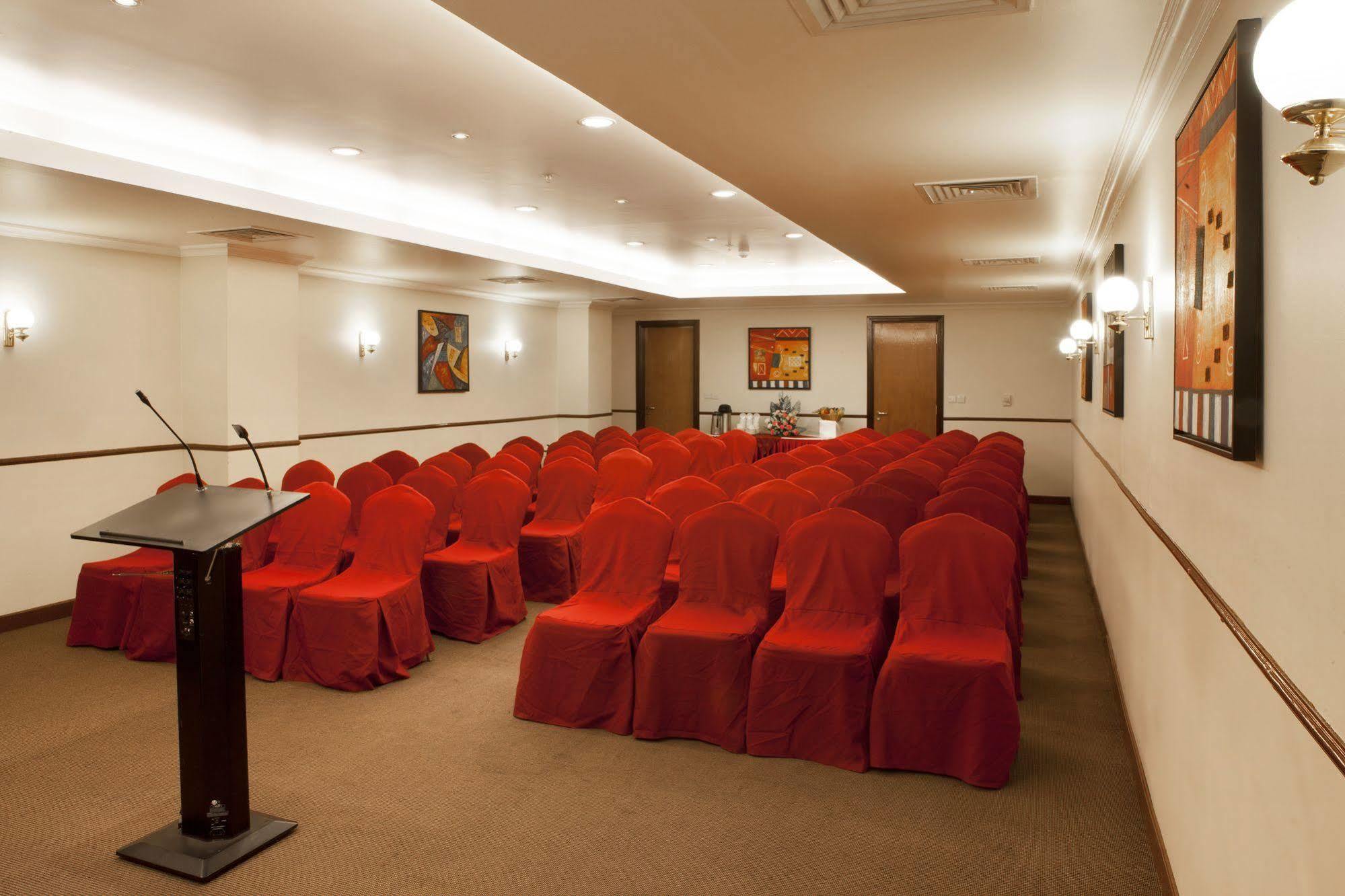 Landmark Plaza Hotel