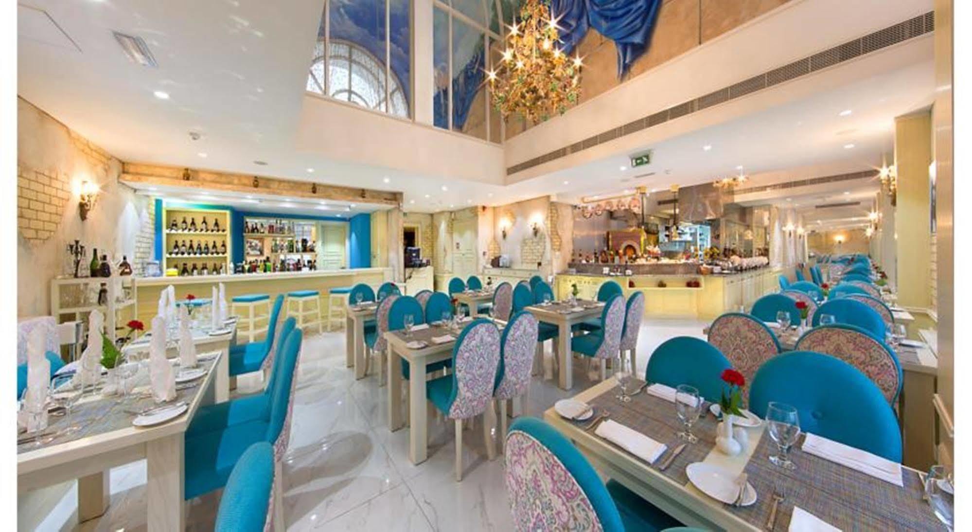 Hotel Al Khaleej Plaza 4*