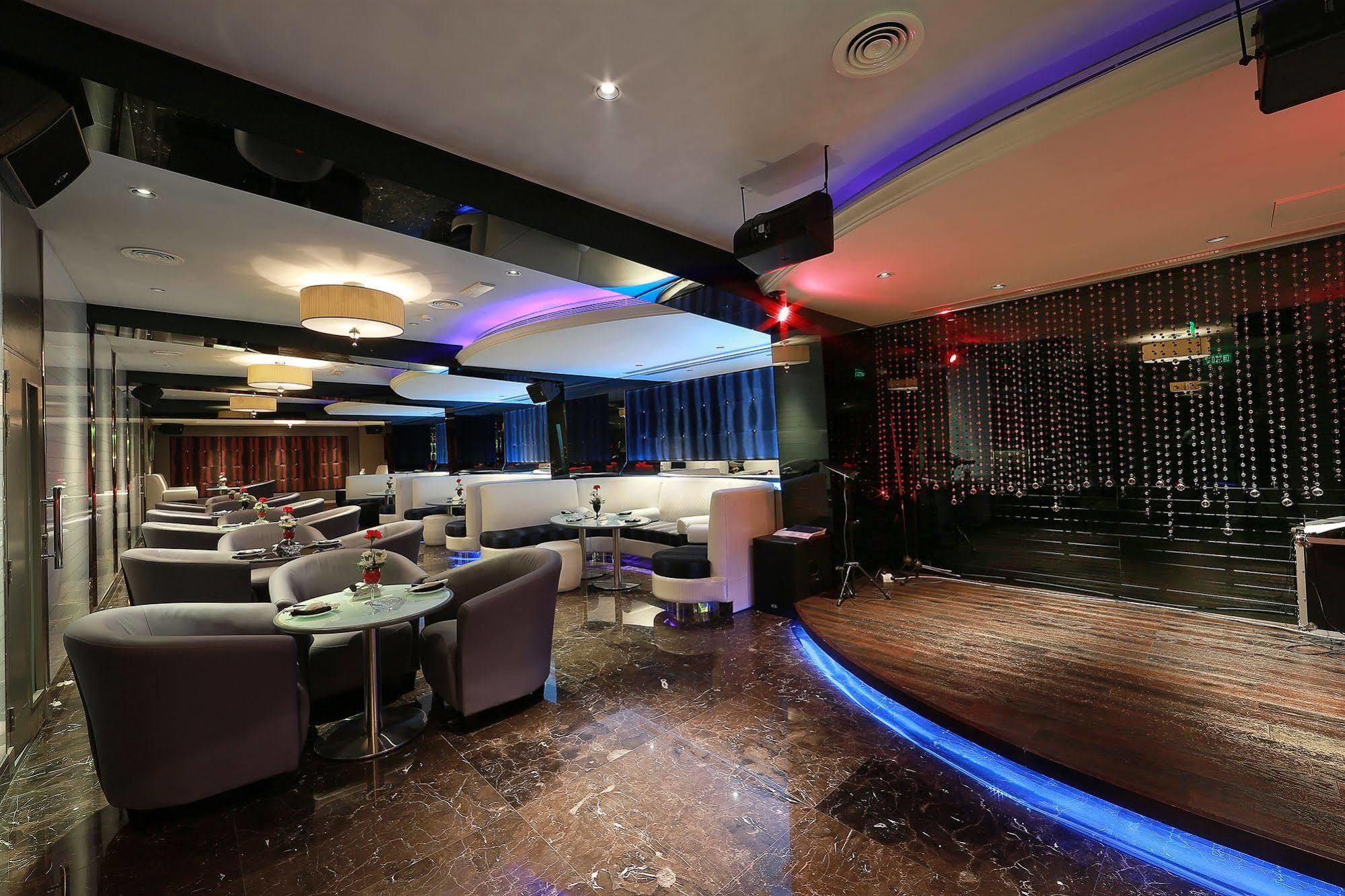 Al Khaleej Plaza Hotel 4*