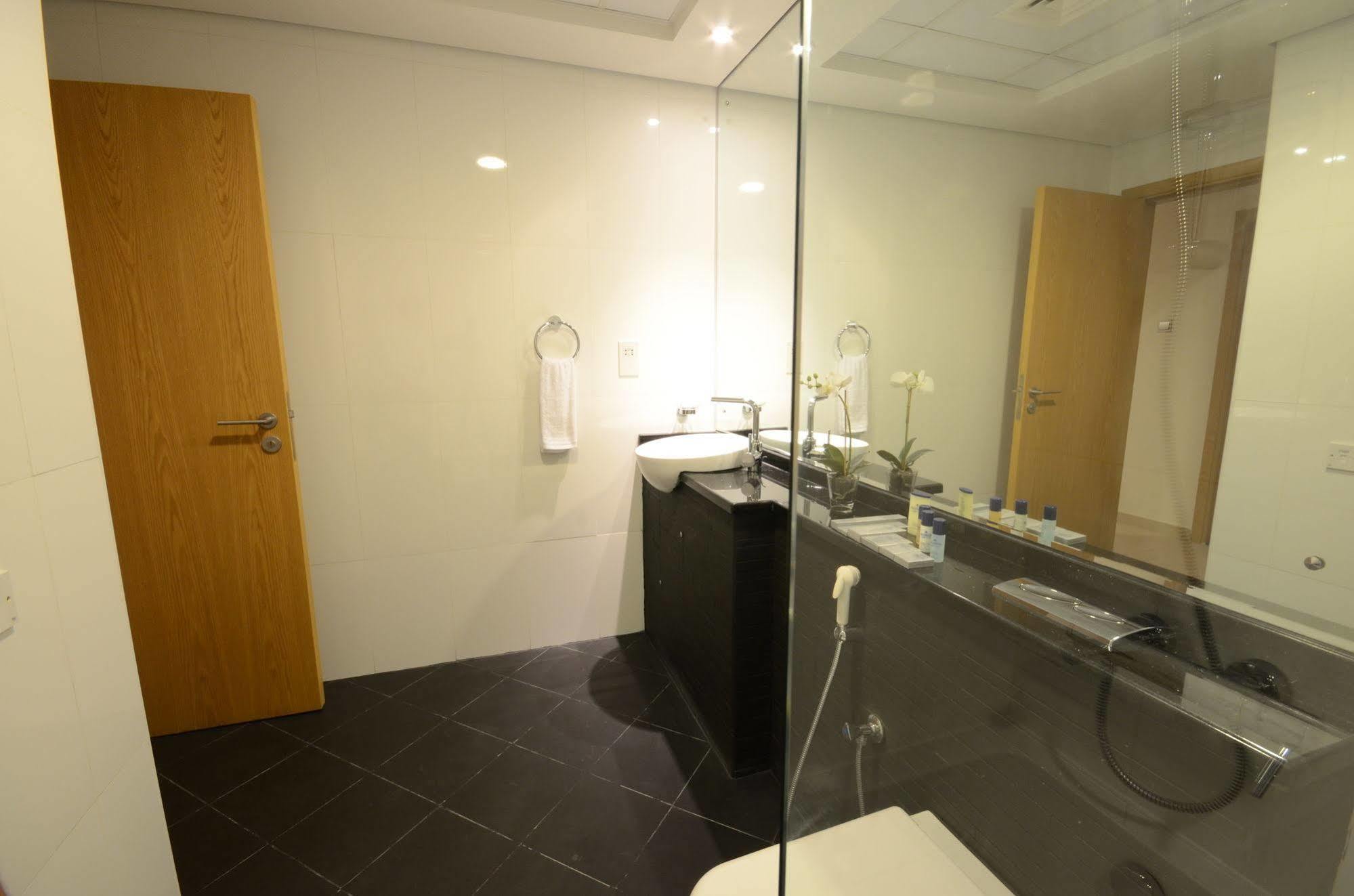 Grand Heights Aparthotel Dubai