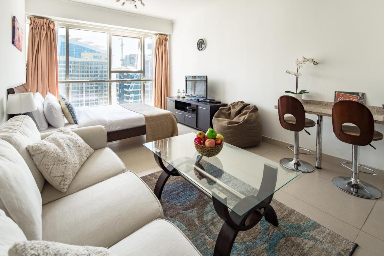 Frank Porter - Goldcrest Executive * Dubai