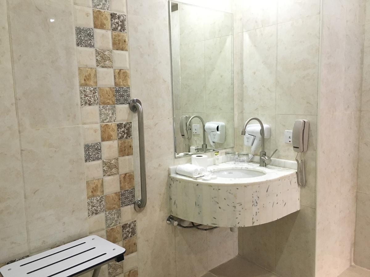 Royal Tulip Llc Hotel Dubai