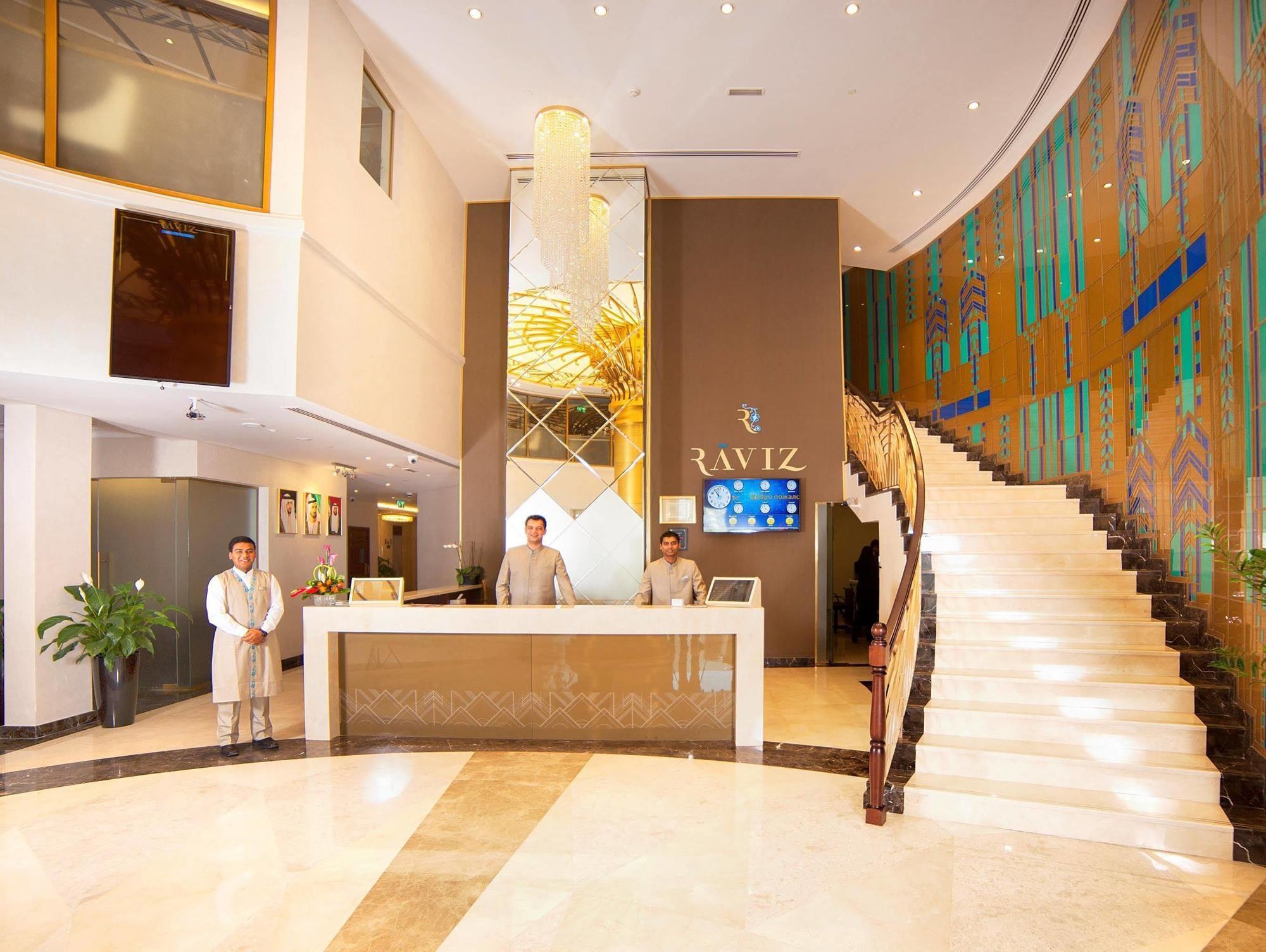 Raviz Center Point 4* Dubai