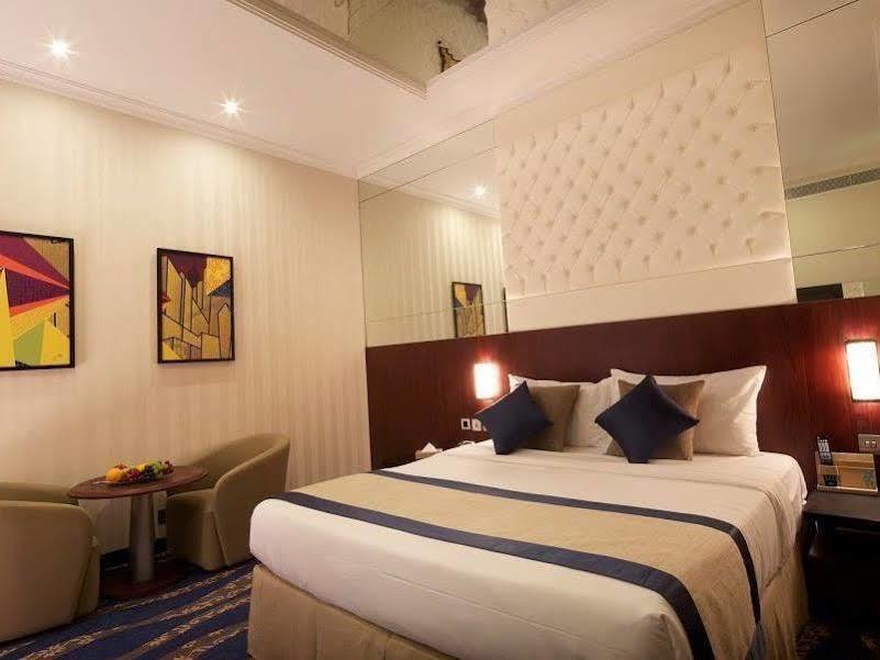 Raviz Center Point Hotel 4*