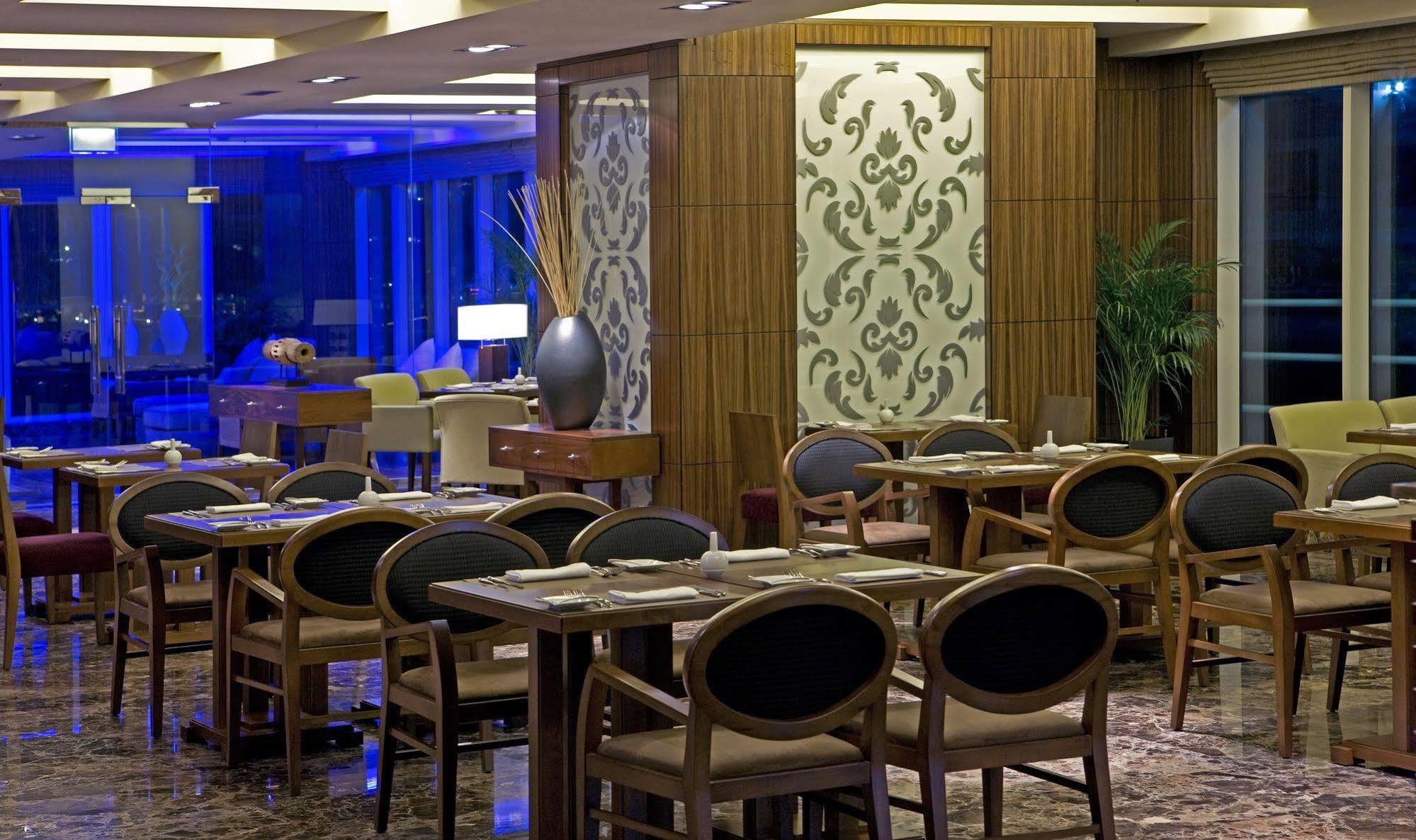 Dusit Marina 4* Dubai