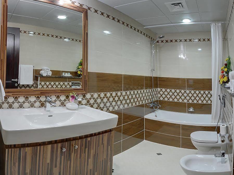 Deira Deluxe