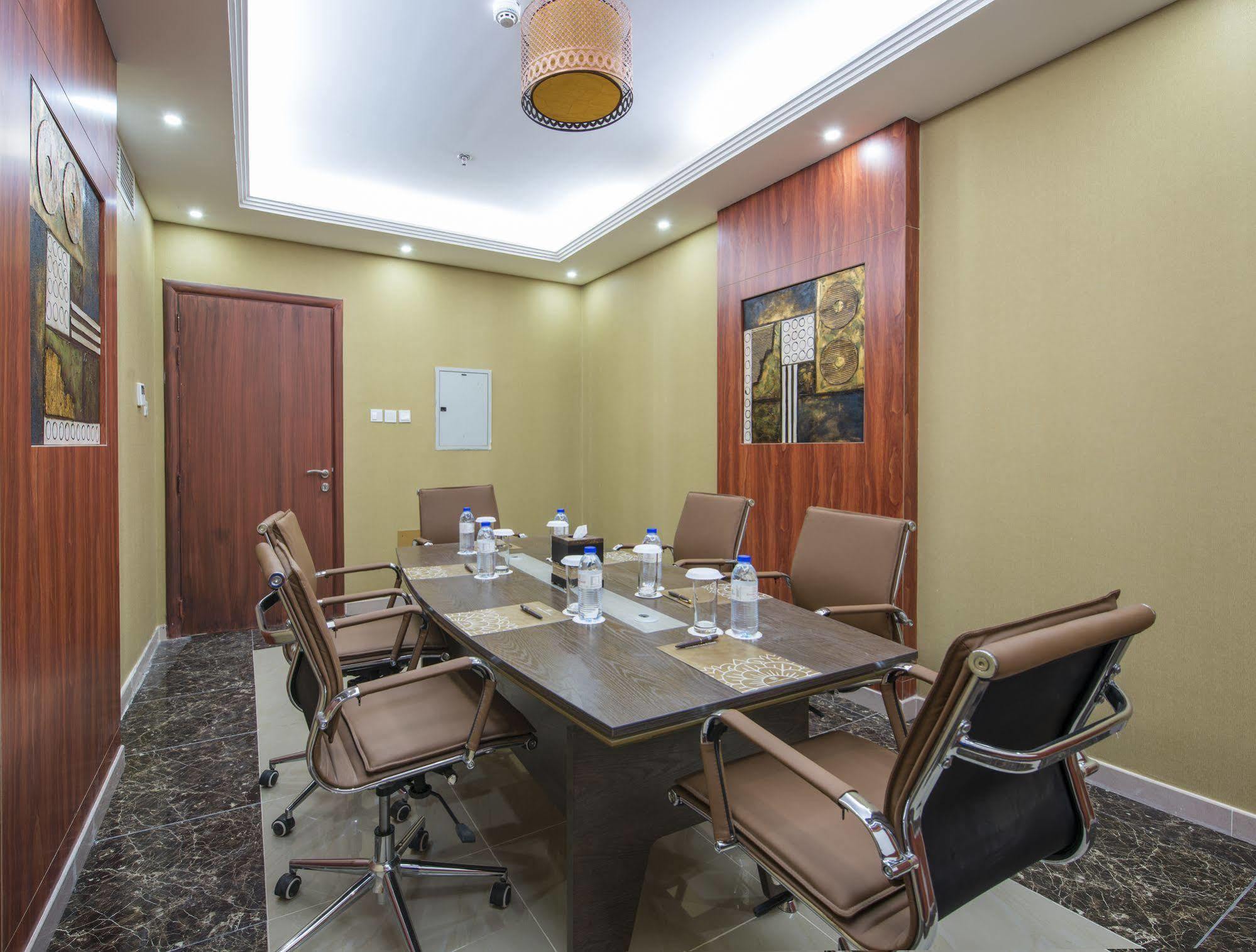 Royal Tulip Llc 3* Dubai
