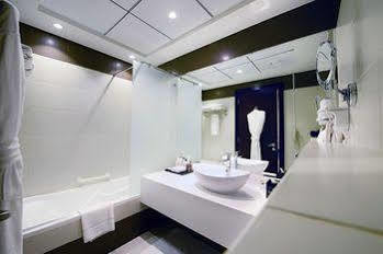 Goldstate Hotel 4*