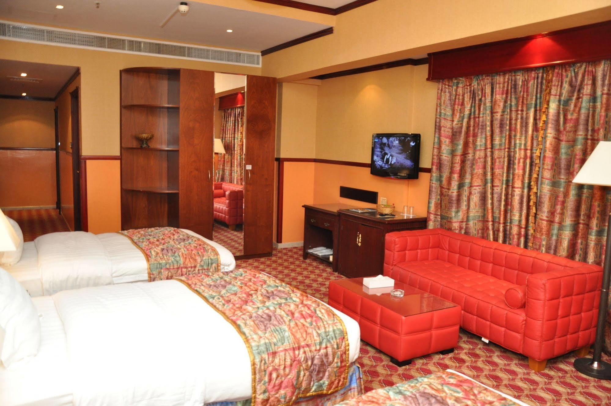 Benta Grand Llc Hotel