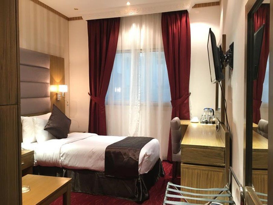 Royal Tulip Llc Hotel 3*