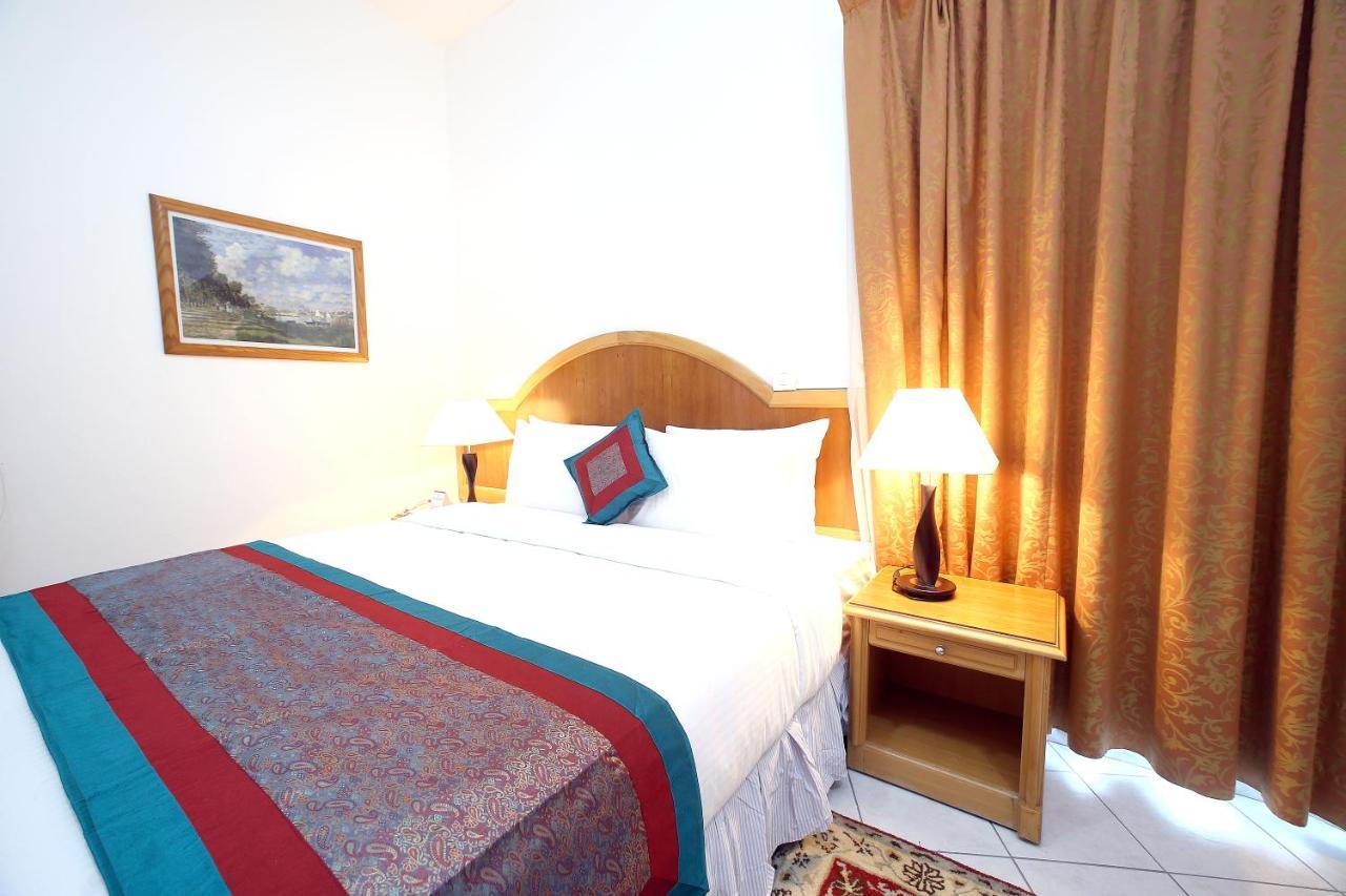 Aparthotel Dock Masters 3*