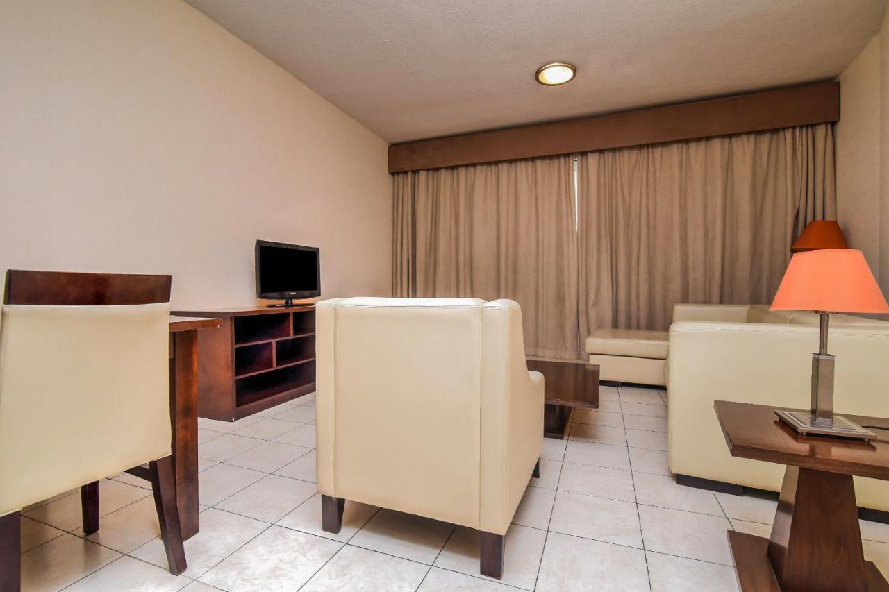 Parkside Hotel Apartment 4* Dubai