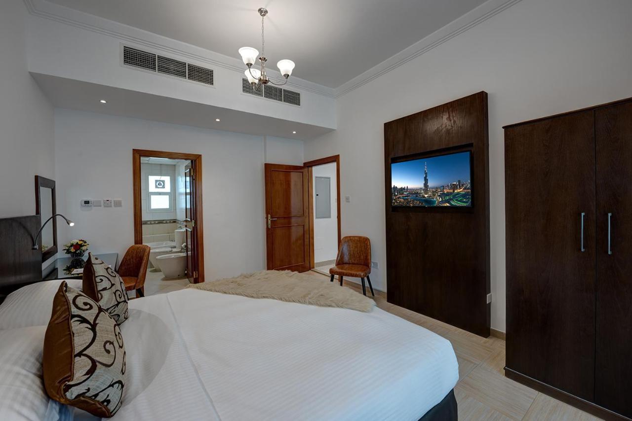 Villa J5 Four Bedroom In Mirdif Dubai