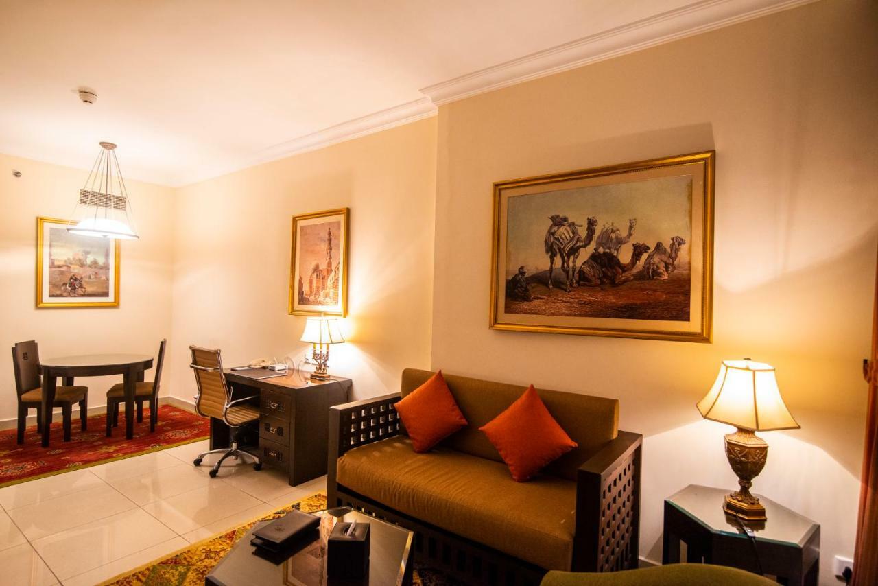 Mercure Barsha Heights Aparthotel 4*