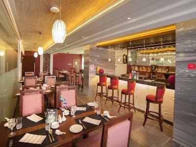 Raviz Center Point Hotel Dubai