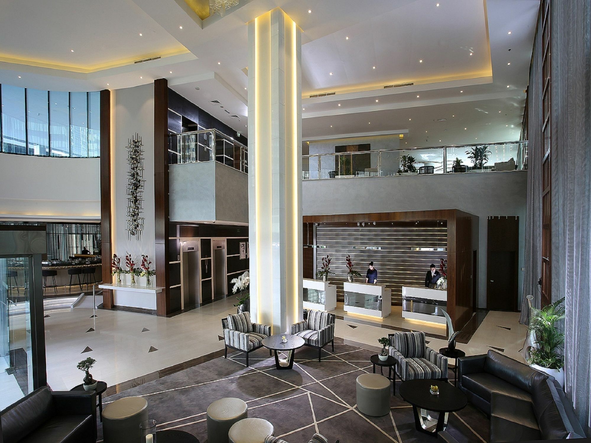 Hotel Ramada By Wyndham Barsha Heights 4*