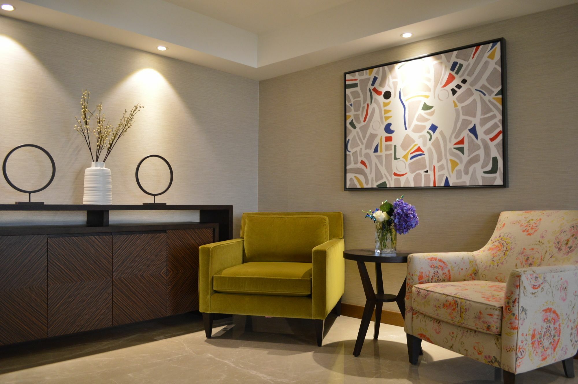 Hyatt Regency Galleria 4* Dubai
