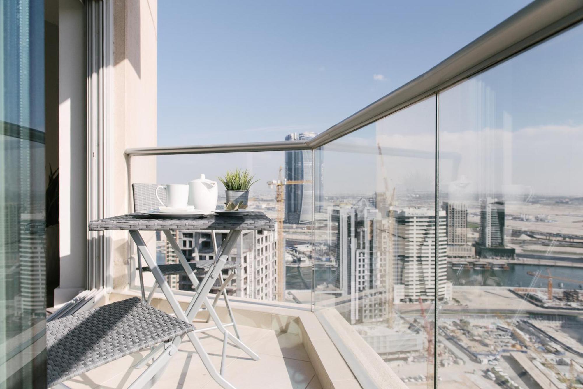 Boutique Living - Burj Views Downtown Apartment *
