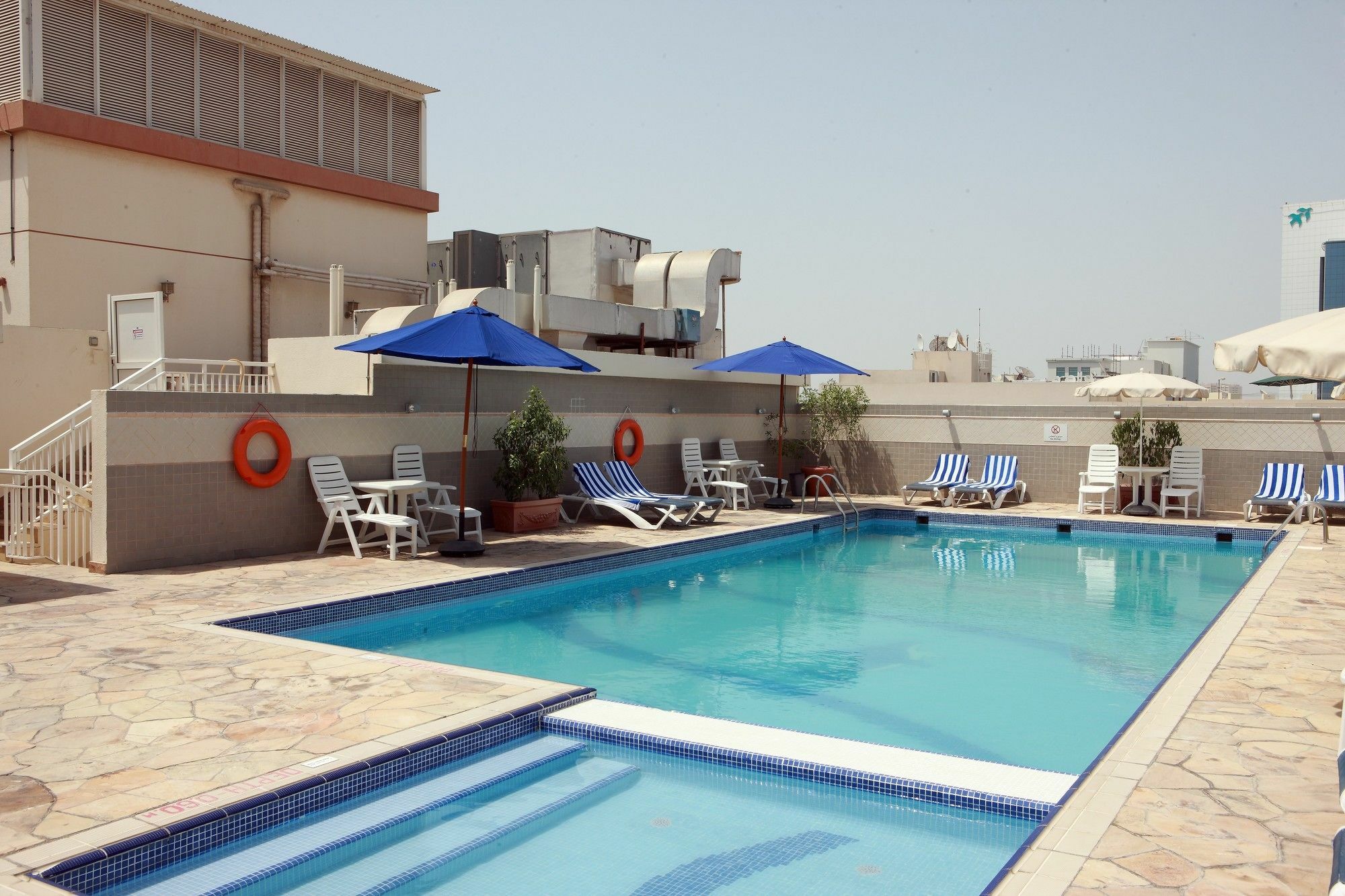 Aparthotel Rose Garden - Bur 3*