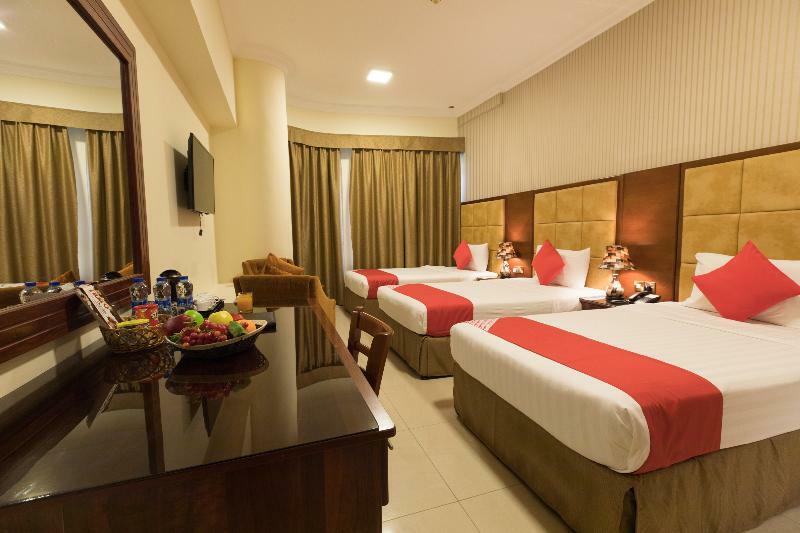 Oyo 101 Click Hotel 2*