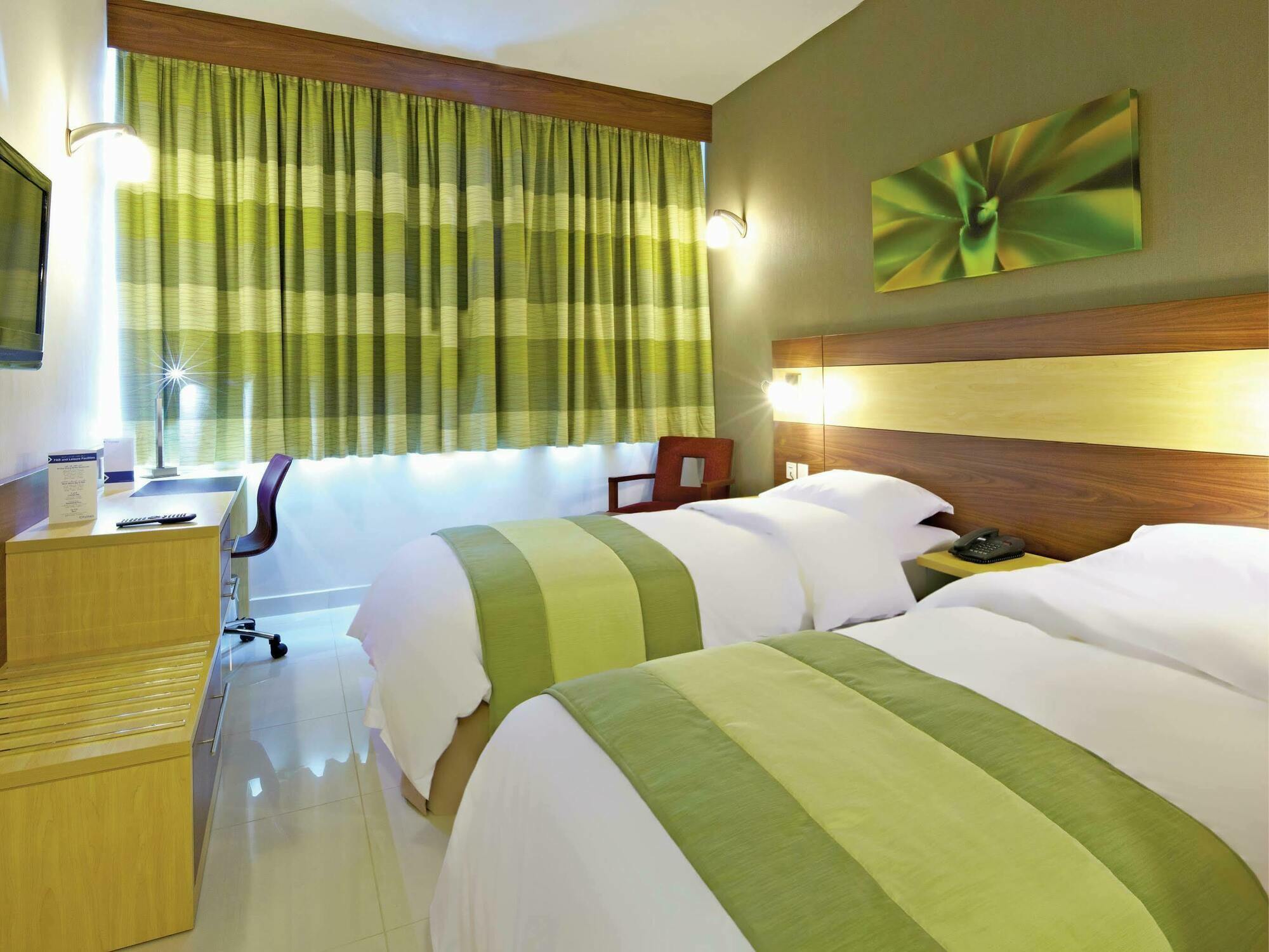 Hotel Citymax Al Barsha At The Mall 3*