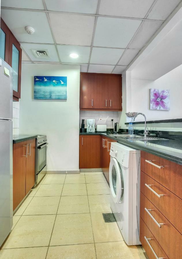 Apartment Spacious Sea View At The Jbr Dubai