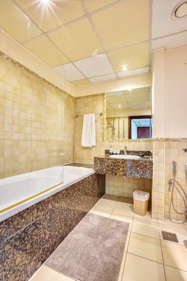 Spacious Sea View At The Jbr Apartment *