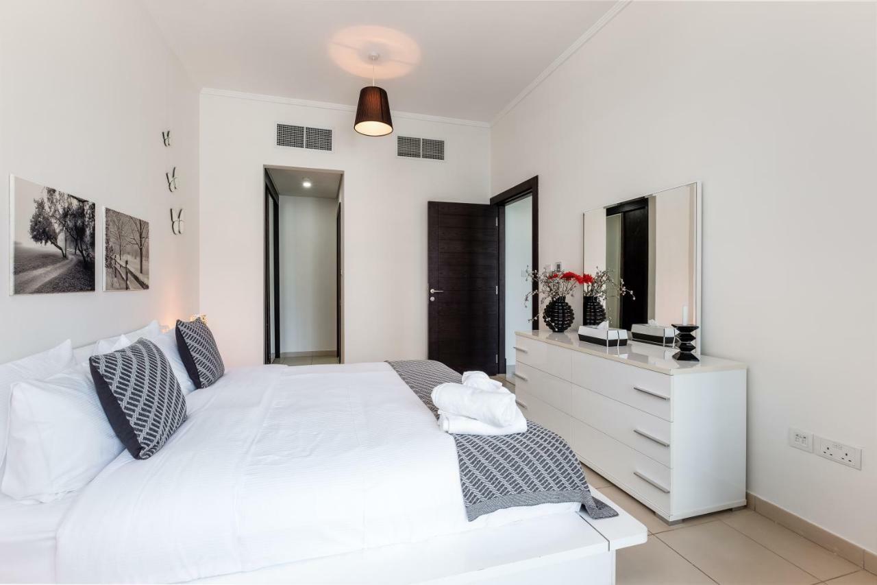 Maison Privee - Big, Bright, Luxury Marina Views Next To Apartment Dubai