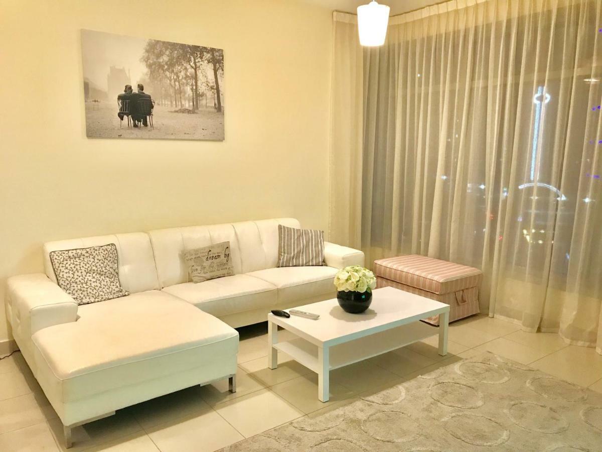 Apartment Park Island, Marina *