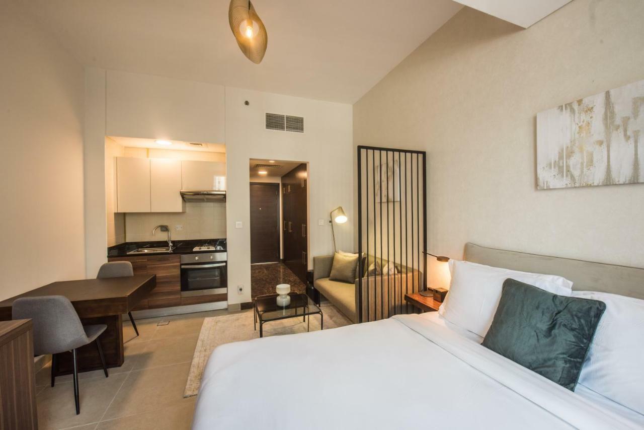 Fantastay - Luxury Studio Sparkle Tower Marina Apartment