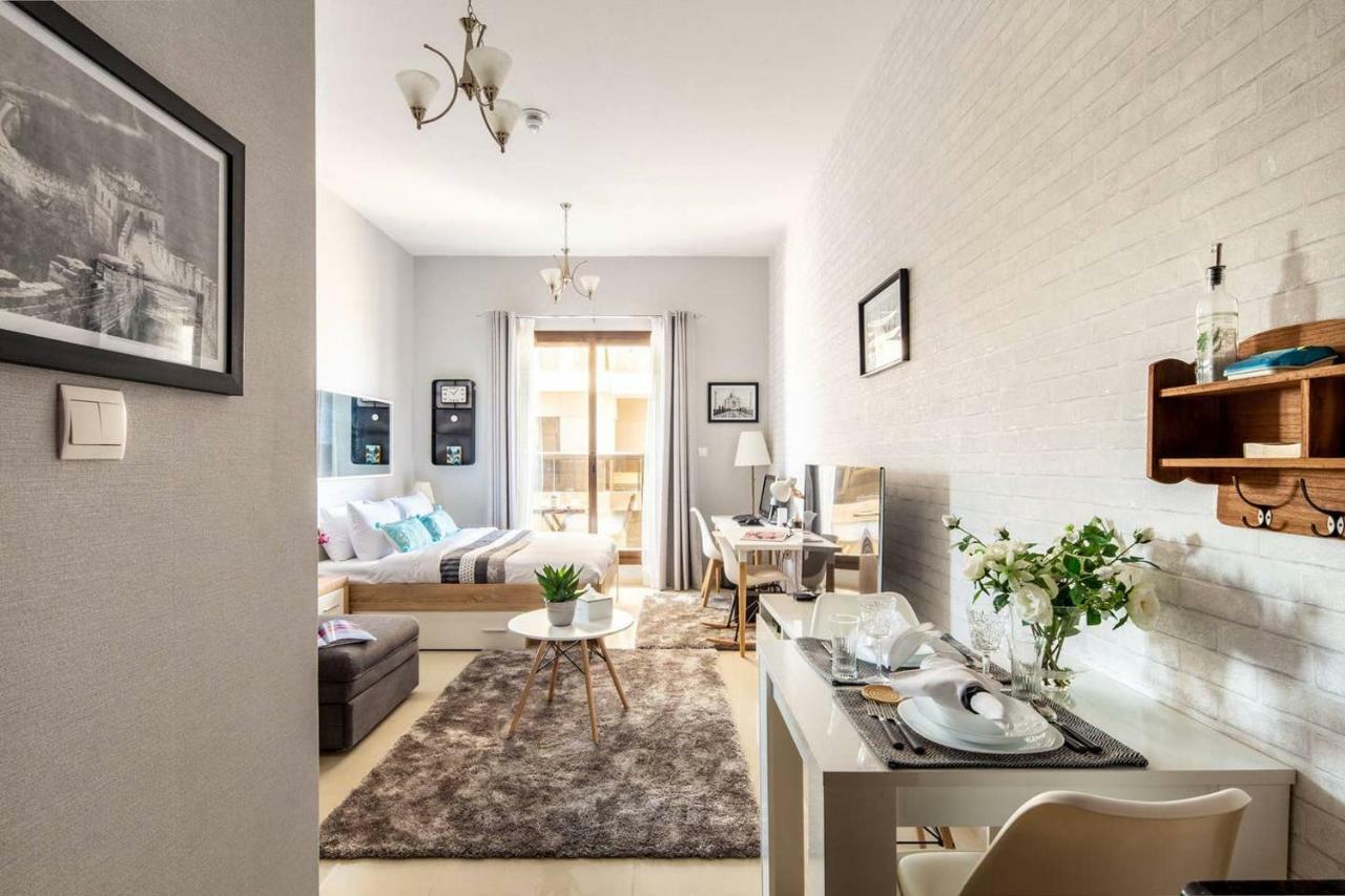 Frank Porter - Elite Sports Apartment *