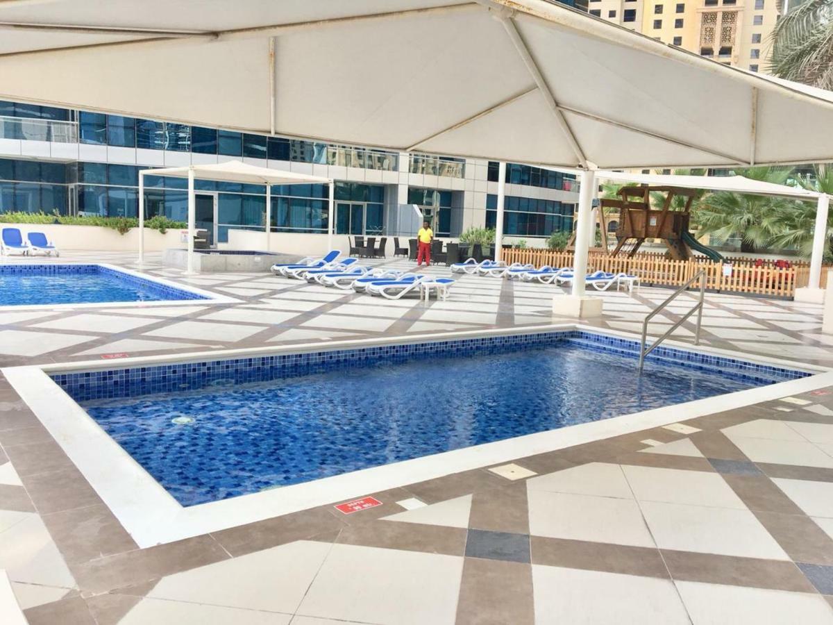 Icon Casa Living - Bay Tower Apartment Dubai