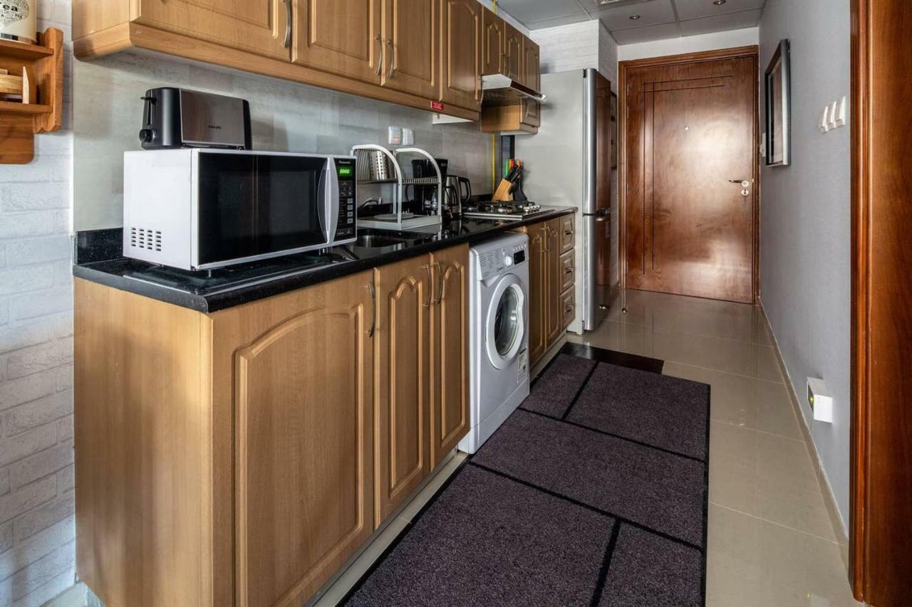 Frank Porter - Elite Sports Apartment Dubai