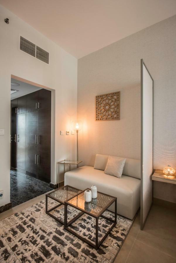 Fantastay Sparkle Tower Luxury Studio Apartment