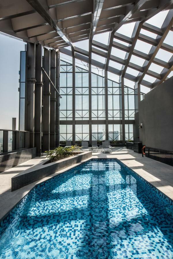 Fantastay Sparkle Tower High Floor With Full Marina Views *