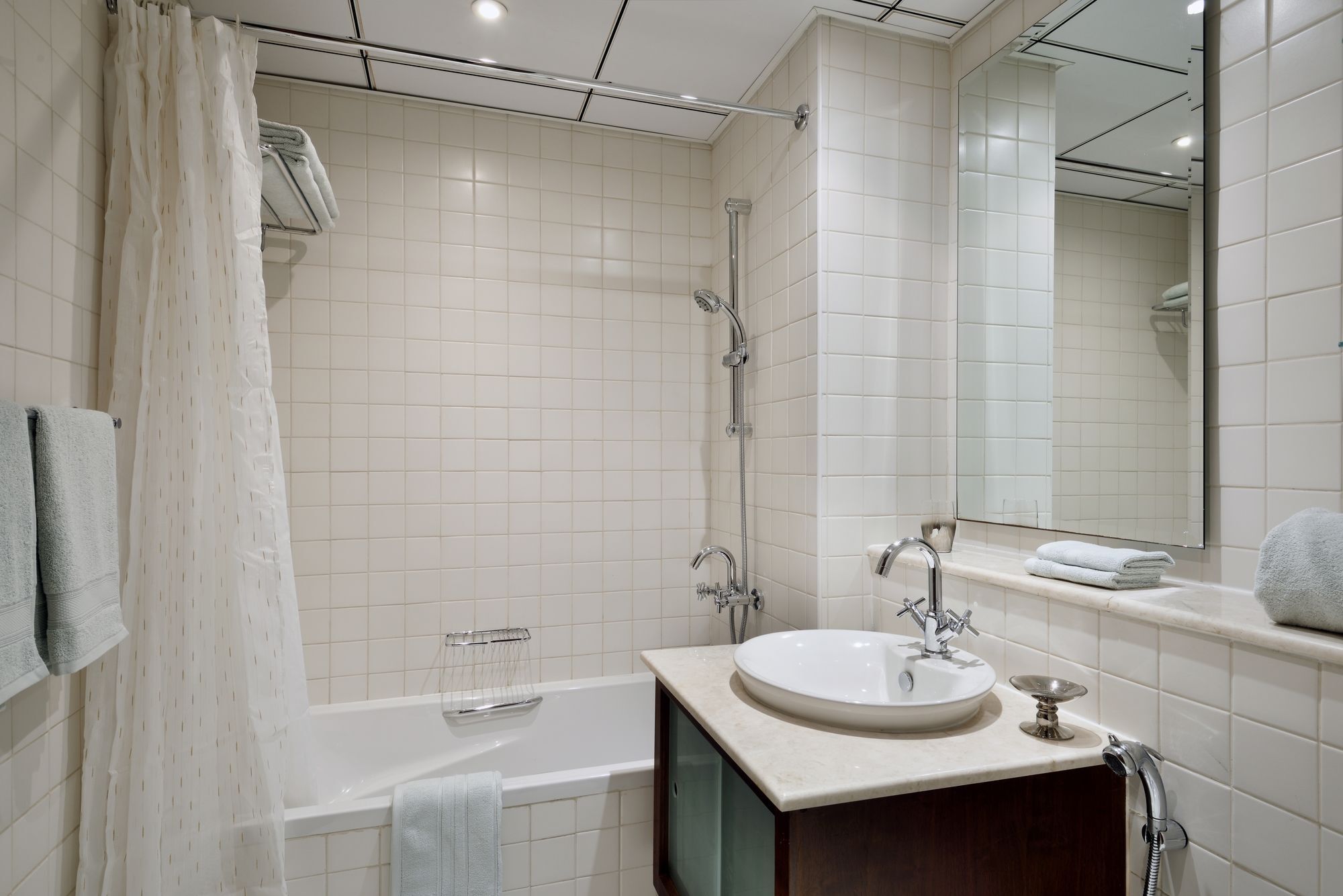 Dream - Near Marina, Al Sahab Tower Apartment *