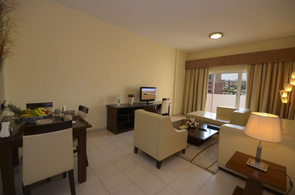 Parkside Hotel Apartment