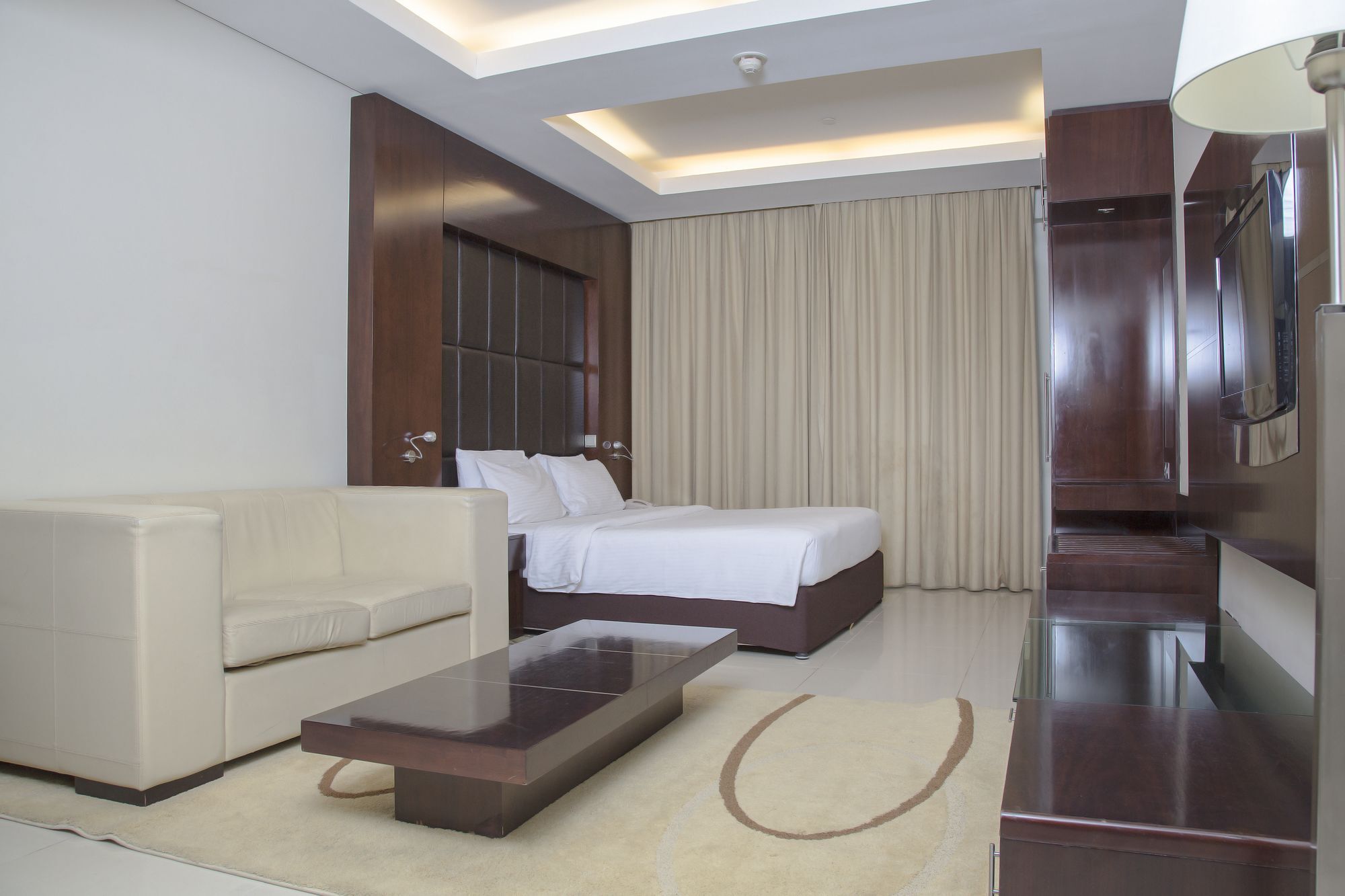 Staybridge Internet 4*