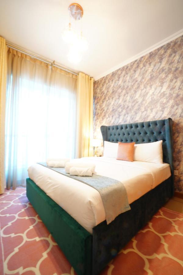 Apartment Two Continents Holiday Homes - Sea And Palm Jumeriah View Four Bedroom -free Airport Pick-up Dubai