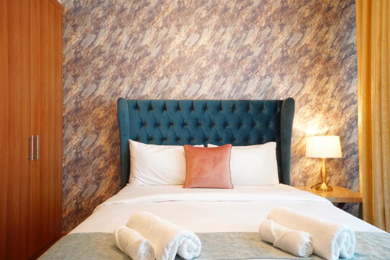 Apartment Two Continents Holiday Homes - Sea And Palm Jumeriah View Four Bedroom -free Airport Pick-up Dubai