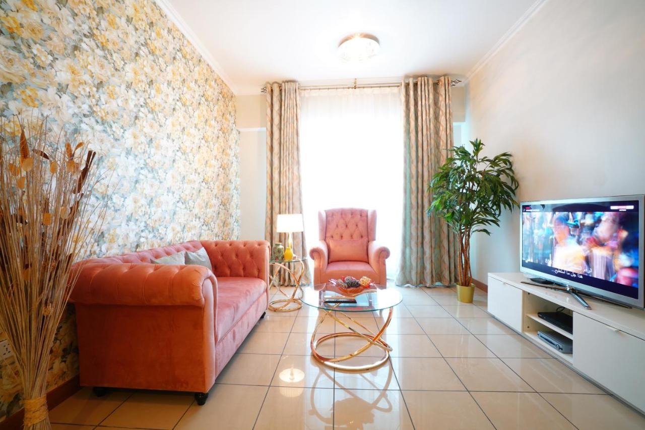 Apartment Two Continents Holiday Homes - Sea And Palm Jumeriah View Four Bedroom -free Airport Pick-up *