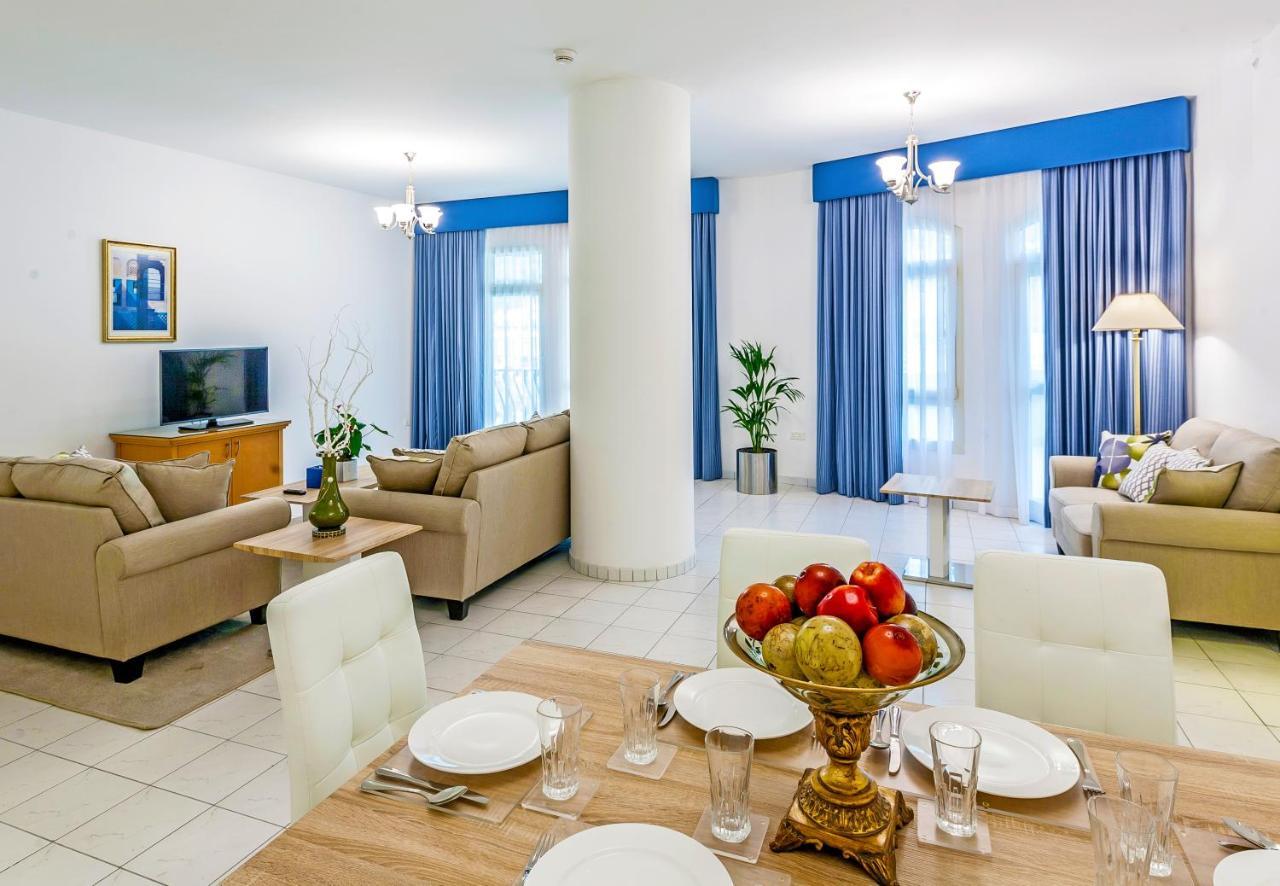 Roda Al Murooj Residences Apartment