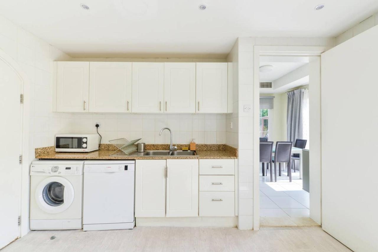 Medlock Villas *
