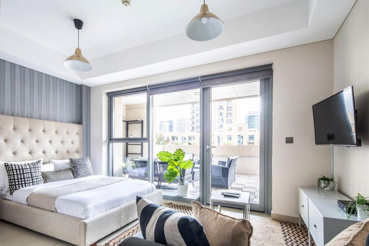 Frank Porter - 29 Boulevard * Dubai