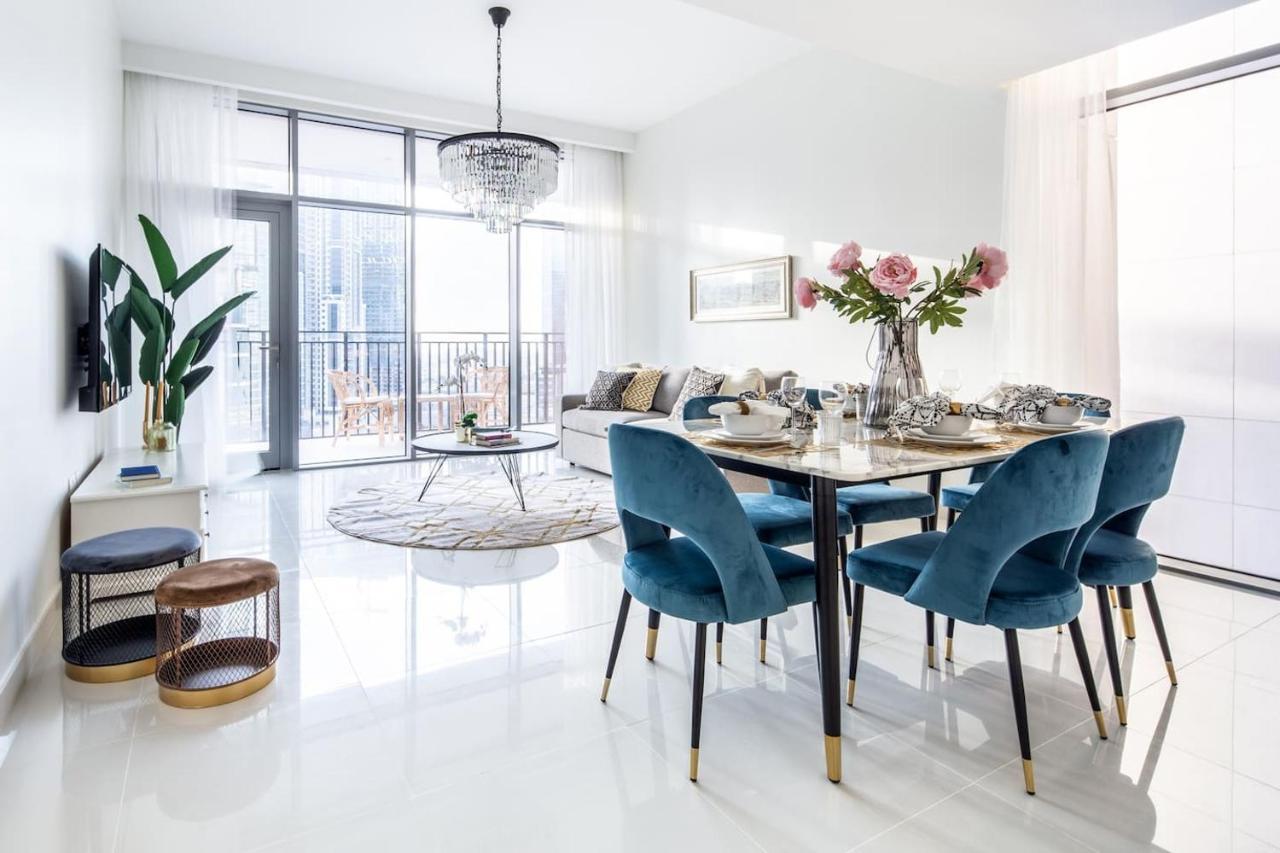 Frank Porter - Boulevard Crescent Apartment