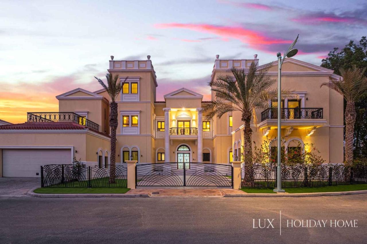 Lux - The Paradise Palace
