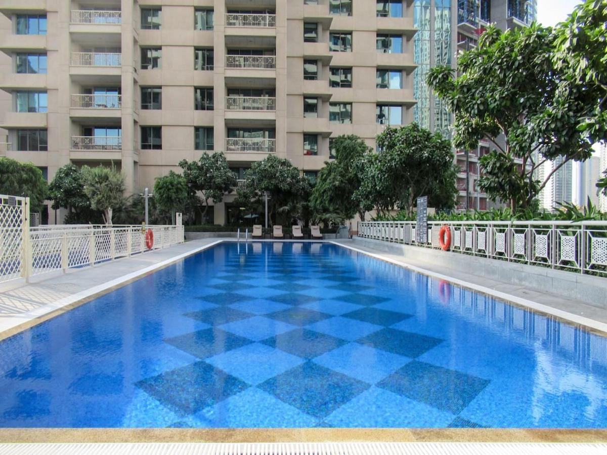 Frank Porter - 29 Boulevard * Dubai