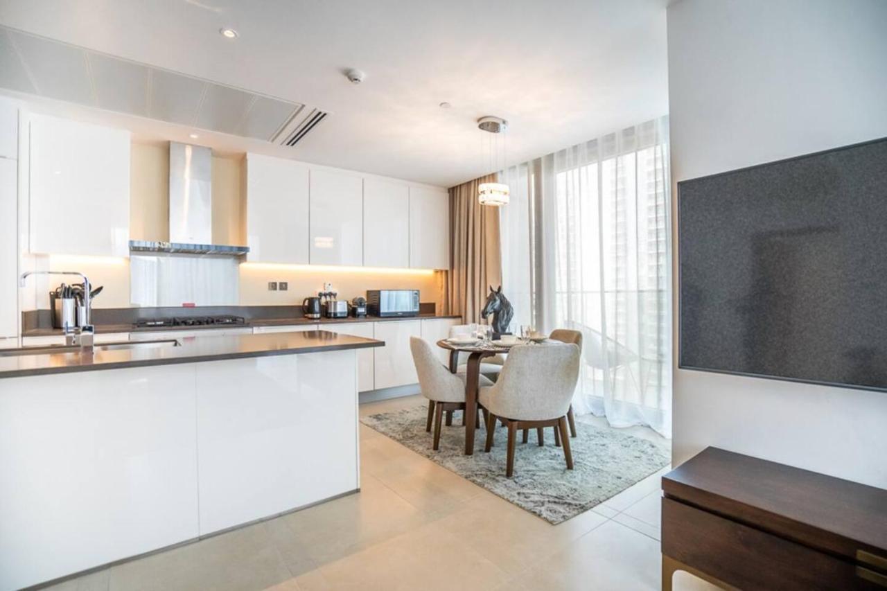 Apartment Luton Vacation Homes Marina Gate Tower 2 *