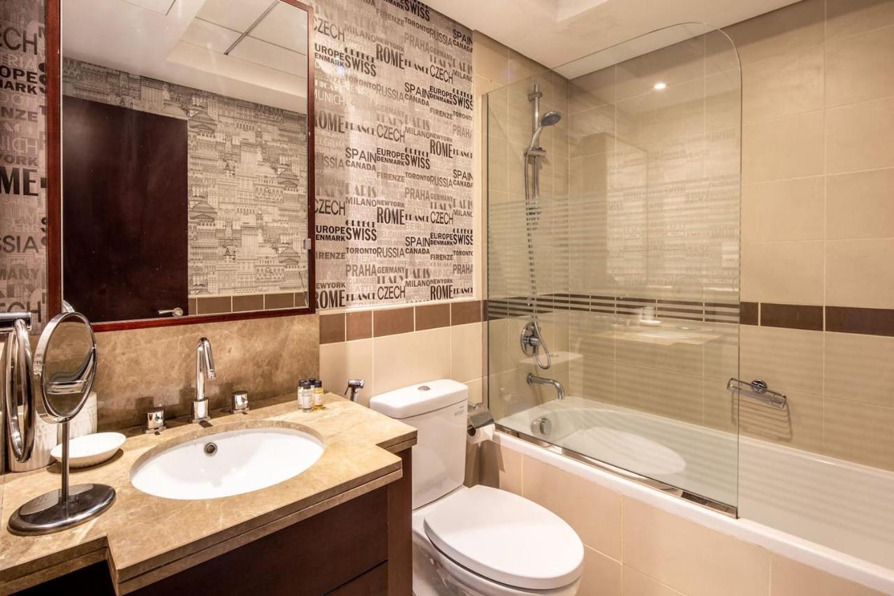 Frank Porter - 29 Boulevard Apartment *
