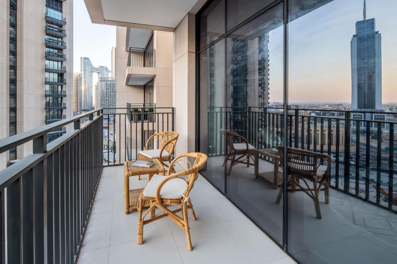Frank Porter - Boulevard Crescent Apartment *